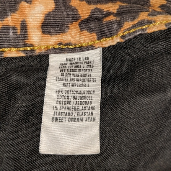 Lucky Brand Bootcut Jeans - Picture 2 of 6